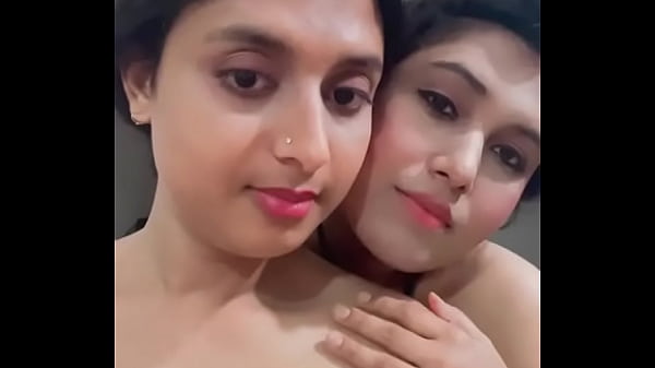 निशा और उसकी दोस्त ने जीजू के लिए नग्न शो की – भाग 1