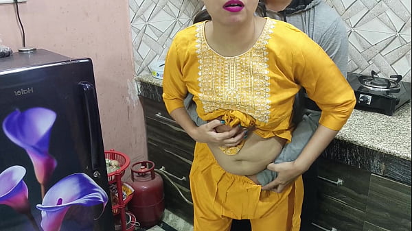 JIJA JI seduced by SAALI’S sexy body fucked her pussy and ass Hindi audio