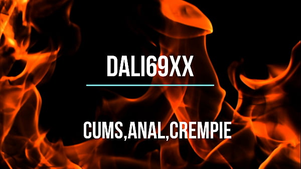 La hermanastra me hace chantaje.