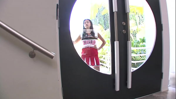 LATINA WITH HAIRY CUNT