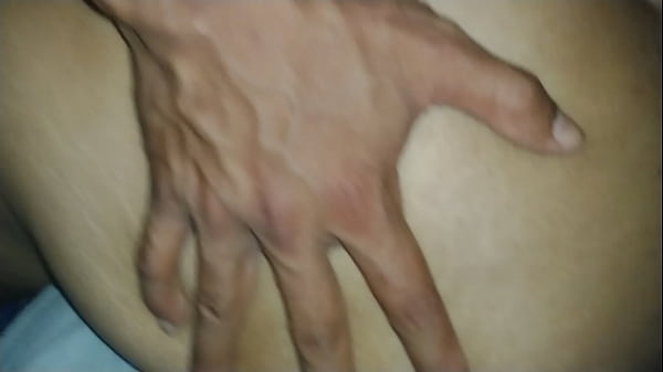 Le doy duro a mi novia culona