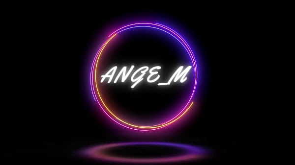 Me quedo con mi jefe después de una junta de trabajo y me coje de perrito