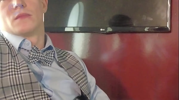 Russian VIP slut gets double penetration with cumshot on a private board from the stuarts