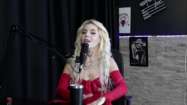 Se preparou para fazer o fisting, não sente tesão na buceta, realiza fetiches vomitando no pau e quer transar com 25 homens gozando em sua cara – Kyra Sex (SHEER/RED)