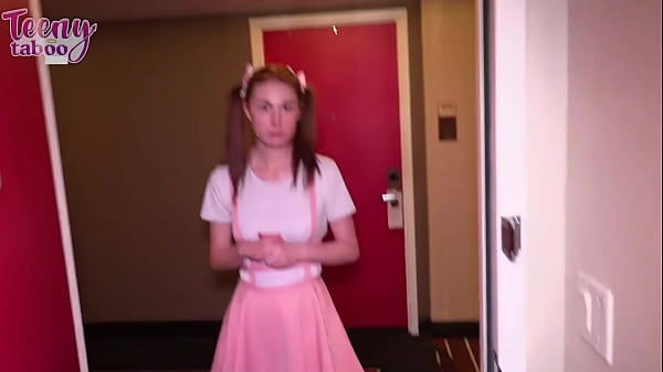 Nasty Ellie Murphy Asks Mature Seth Brogan For Some Sex Advices!