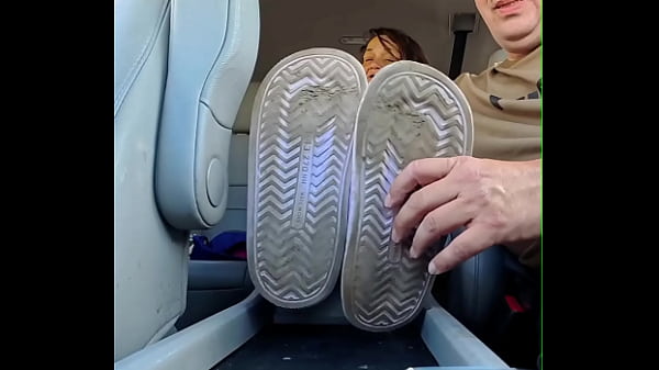 STINKYFEET215 GETS A SWEATY SALTY FEET TREAT IN PHILLY
