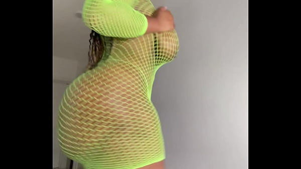 I wanna eat her ass so bad